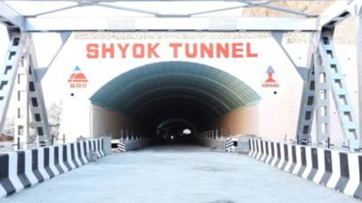 Rajnath Singh Unveils Record 125 Border Infrastructure Projects Worth Rs 5,000 Crore, Boosting India’s Frontline Connectivity and Security