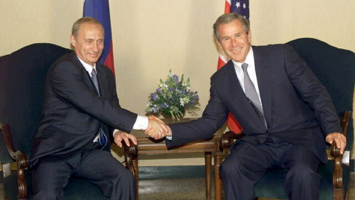 Putin Warned Bush Pakistan Was a ‘Junta With Nuclear Weapons’, Newly Released Transcripts Reveal